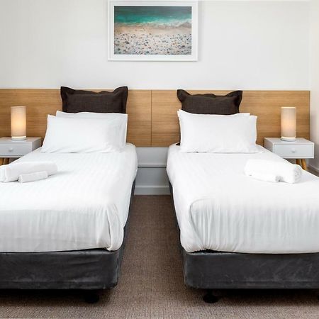 Bay 10 - Suites And Apartments Port Lincoln Bagian luar foto