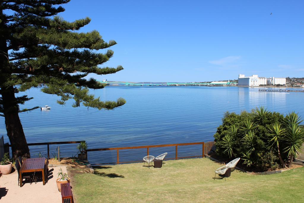 Bay 10 - Suites And Apartments Port Lincoln Bagian luar foto