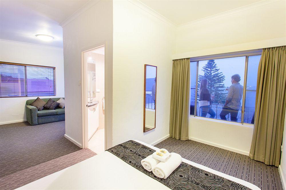 Bay 10 - Suites And Apartments Port Lincoln Bagian luar foto