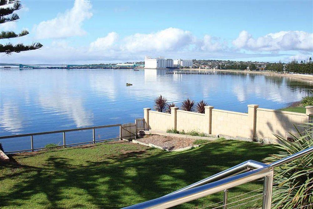 Bay 10 - Suites And Apartments Port Lincoln Bagian luar foto