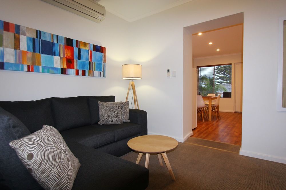 Bay 10 - Suites And Apartments Port Lincoln Bagian luar foto