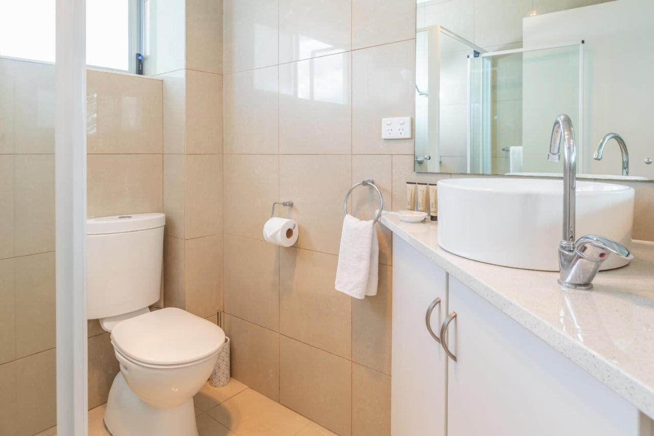 Bay 10 - Suites And Apartments Port Lincoln Bagian luar foto