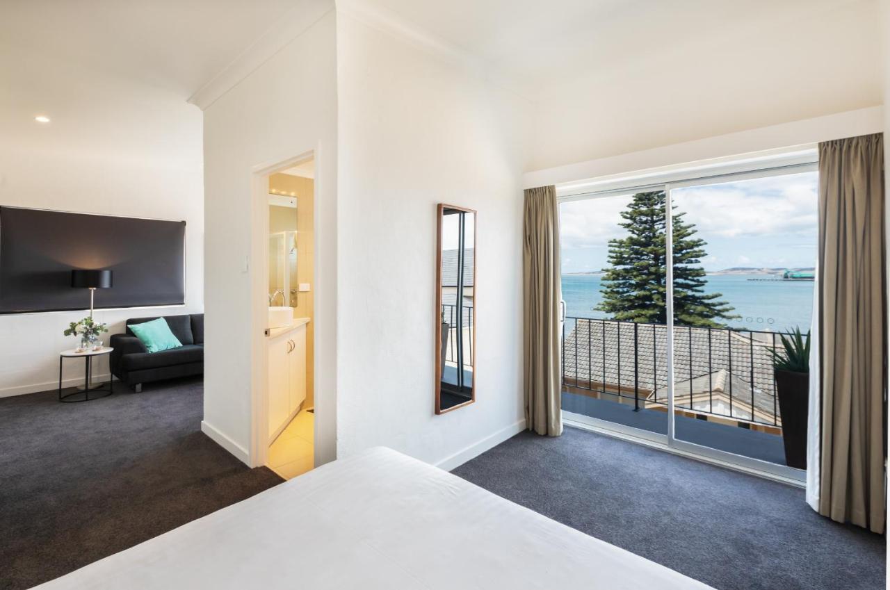 Bay 10 - Suites And Apartments Port Lincoln Bagian luar foto