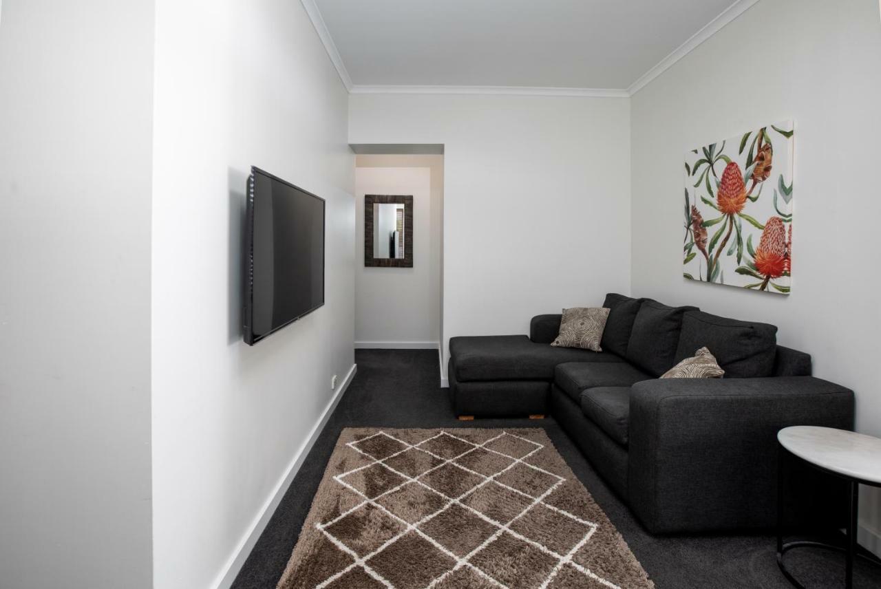 Bay 10 - Suites And Apartments Port Lincoln Bagian luar foto